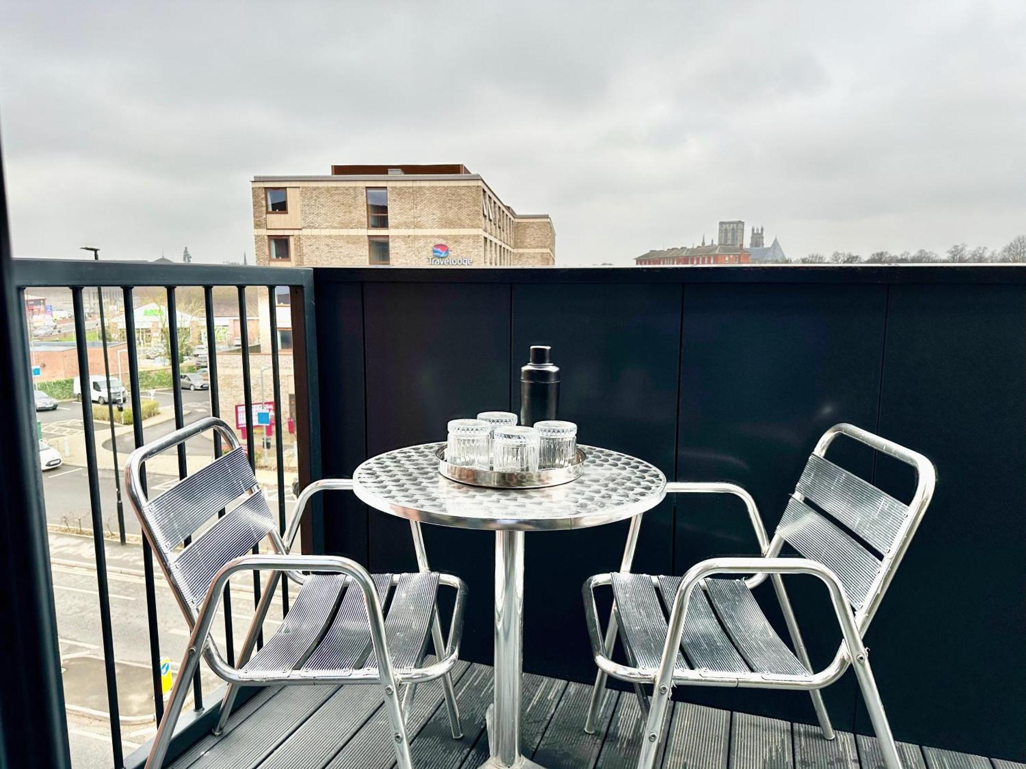 38 With Minster Views, Parking And Gym Apartment *